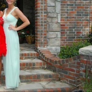 Evening/cocktail/prom dress